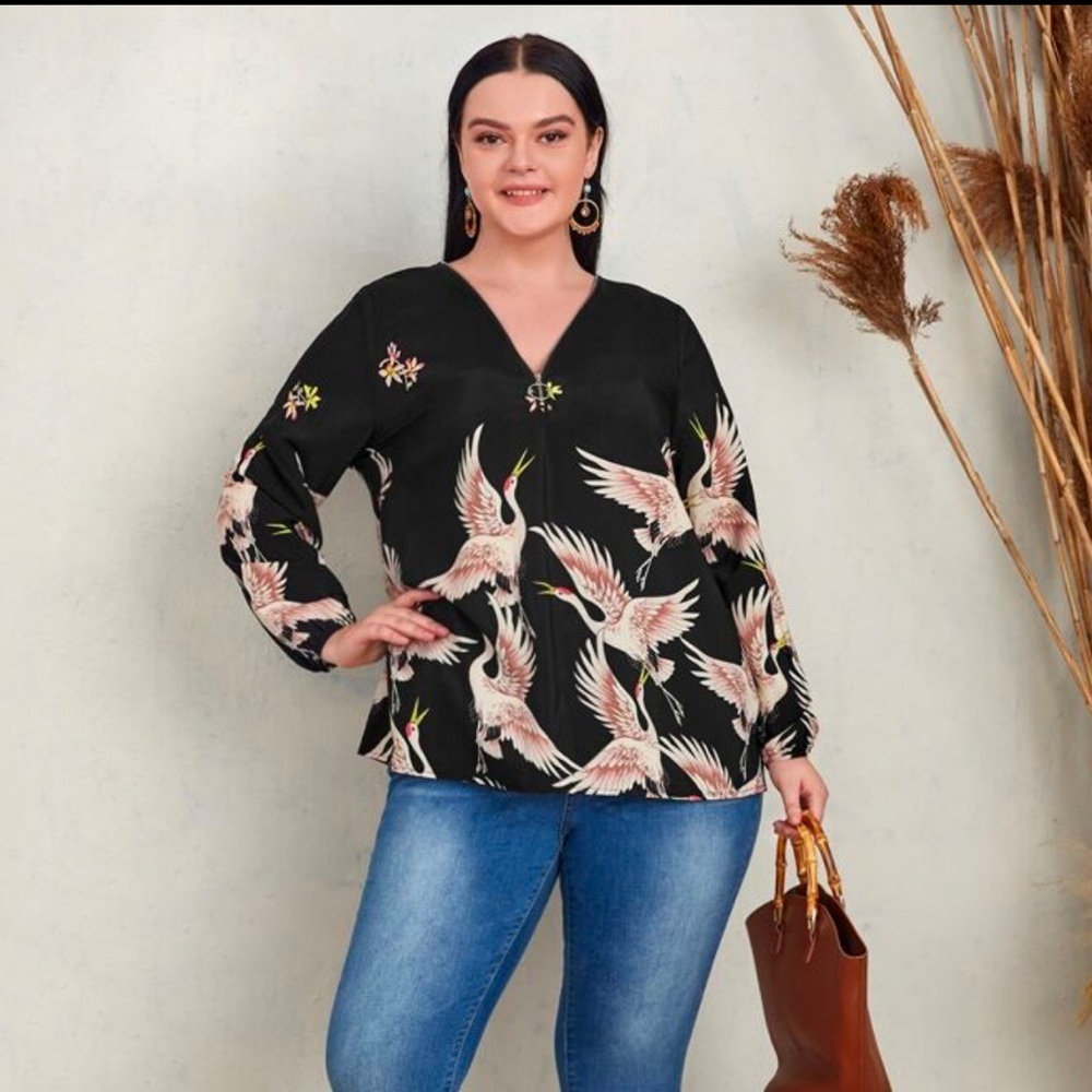 EMERY ROSE Plus Crane Print Half Zipper
Blouse, Sizes 14(1XL) and 16(2XL), NWOT - Picture 4 of 6